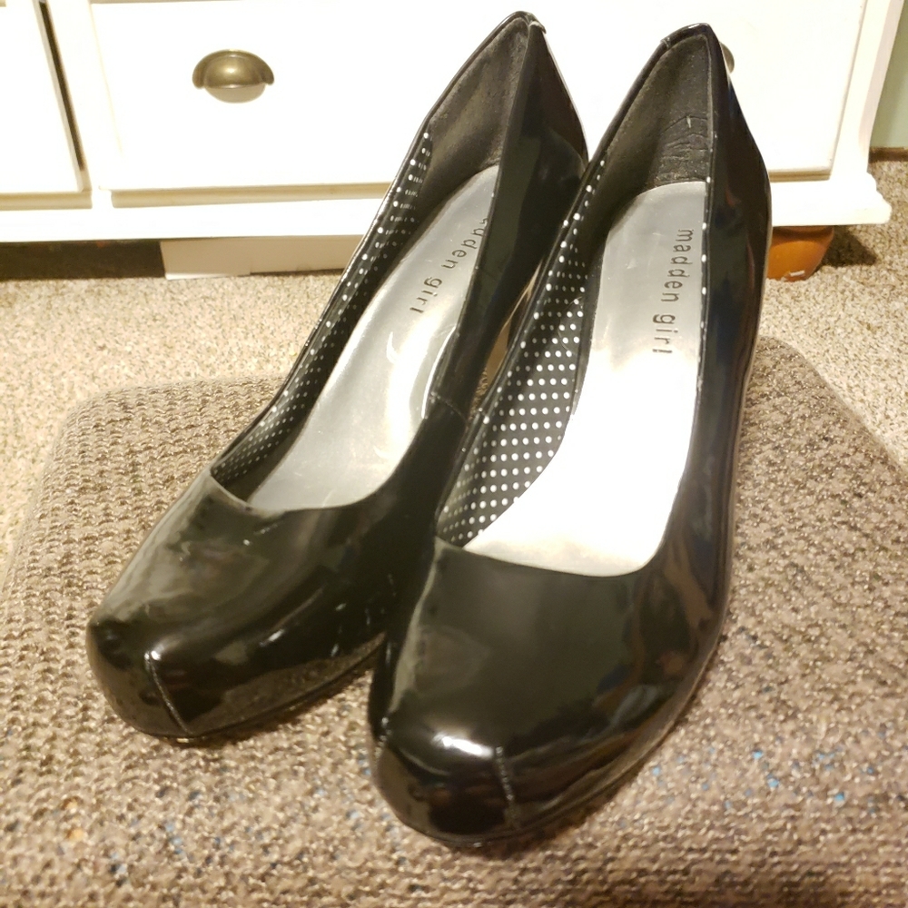 Steve Madden pumps